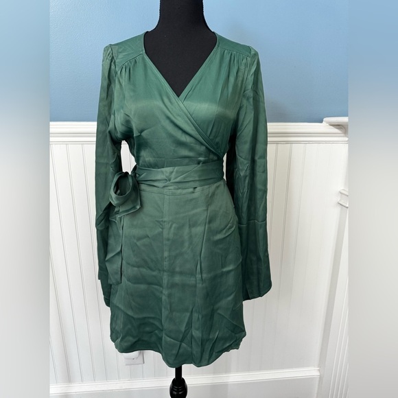 Shore Emerald Green Monterey Bell Sleeve Wrap Dress ~ Large - Picture 6 of 12